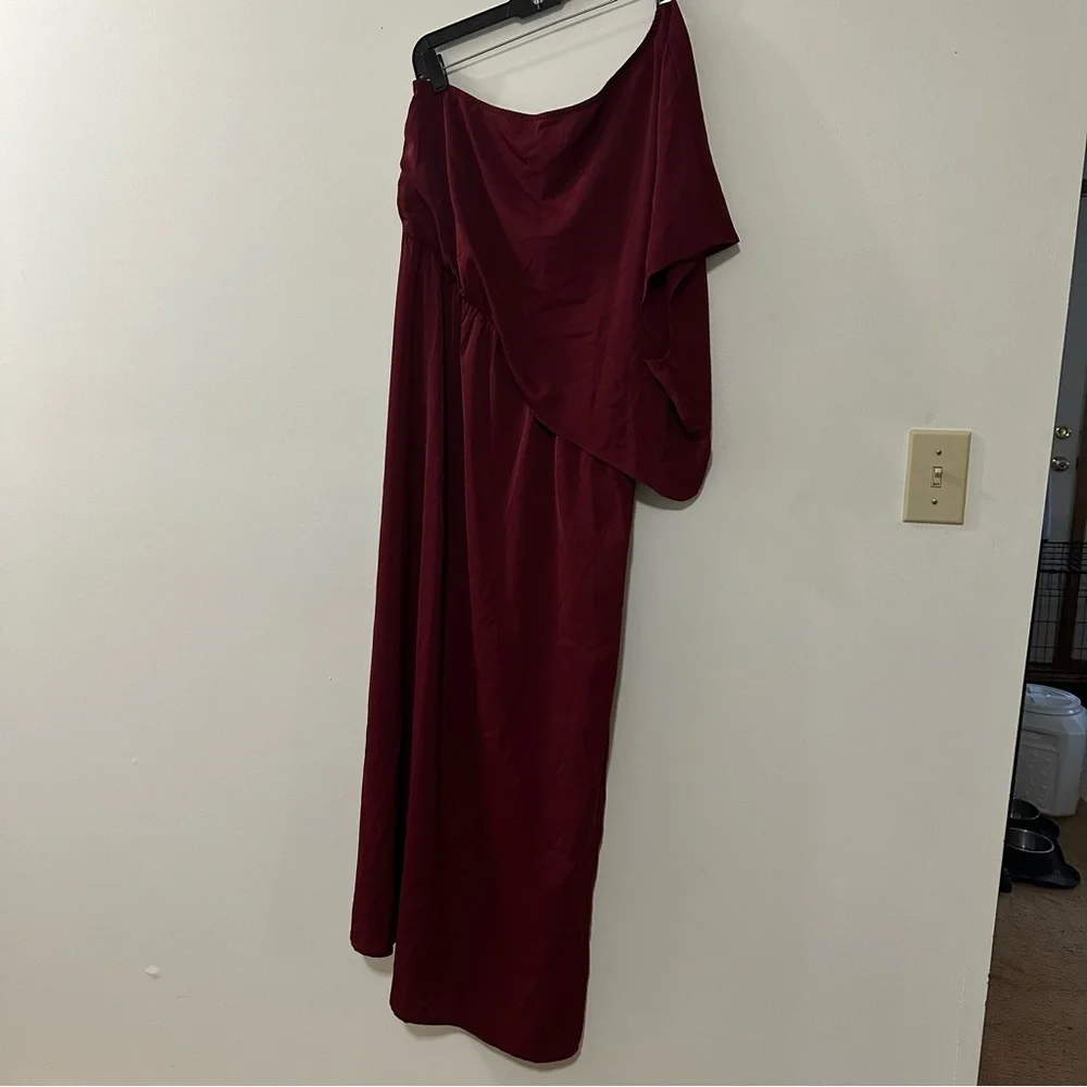 Elegant Burgundy Off-Shoulder Dress Size Large - Picture 1 of 8